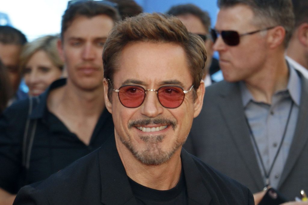 Robert Downey Jr er helt ugjenkjennelig med vikende rødt hår