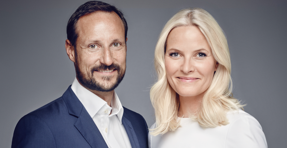 Kronprins Haakon og Mette-Marit får egen TV-serie i 50-årsgave
