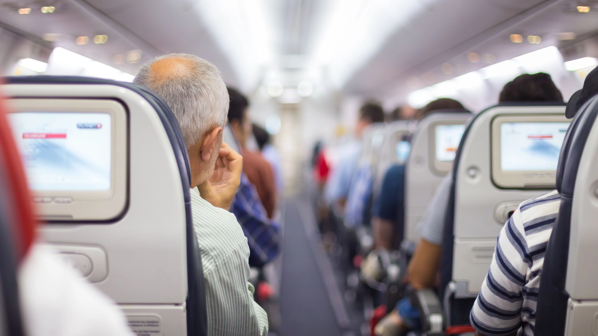 To menn med samme navn møtes på et fly: Plutselig oppdager de det utenkelige