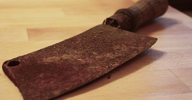 Han kjøpte en rusten kniv for 20 kroner i en bruktbutikk: ‘Nå angrer nok selgeren på at jeg kjøpte den’