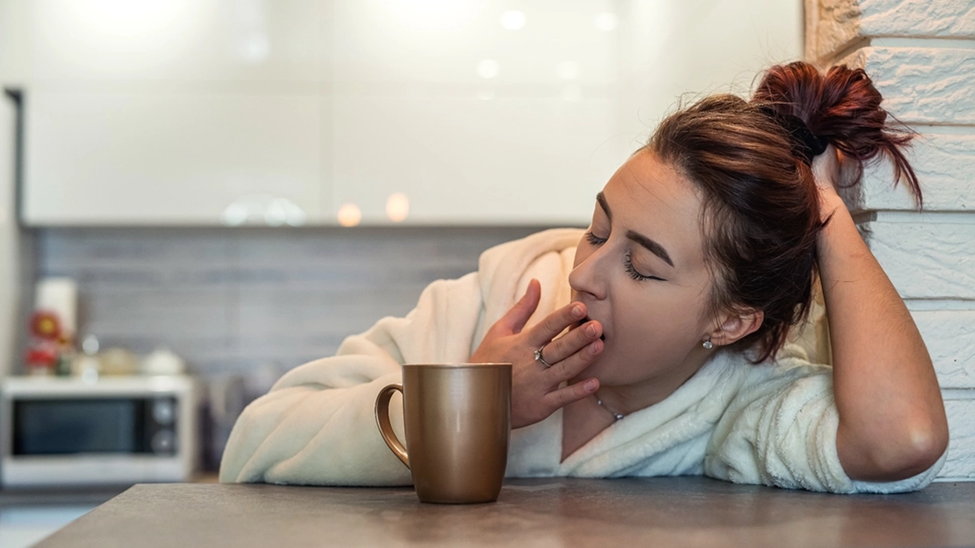 Søvnforskere avslører: Derfor er det usunt å starte dagen med en kopp kaffe