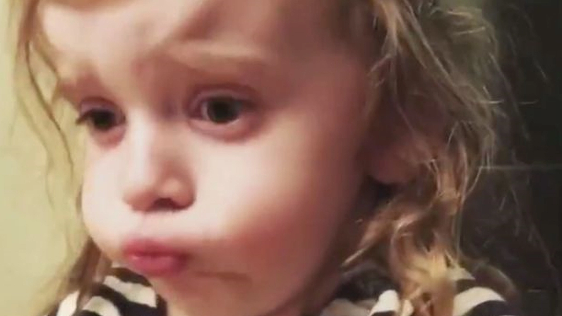 Lille Piper går viralt i en morsom video: «Jeg kan ikke slutte å le»