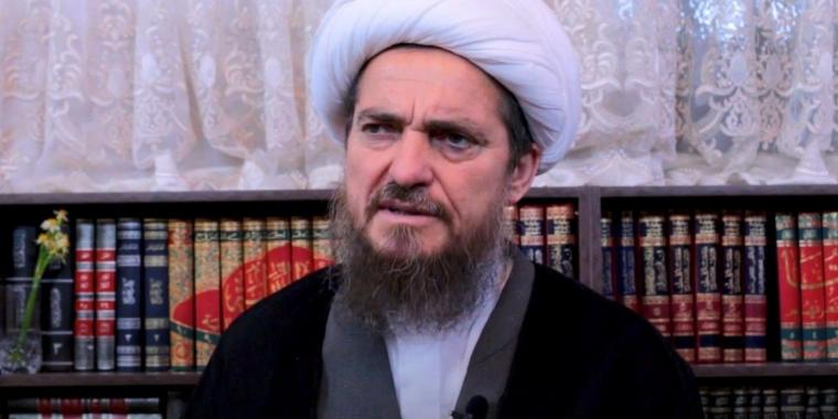 Iransk leder: Folk som tar korona vaksine blir homofile