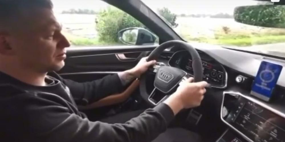 Avliver sin splitter nye Audi på 7 sekunder