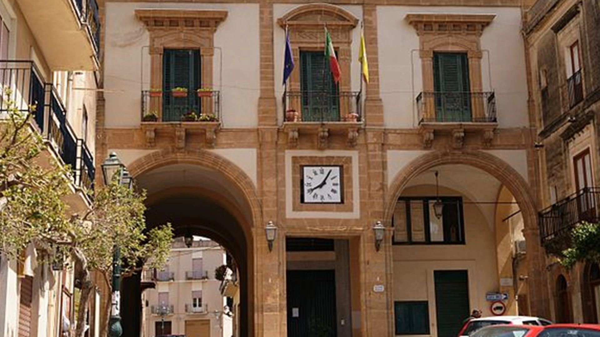 Syd italiensk by er lei av tomme hjem: Selges utrolig billig