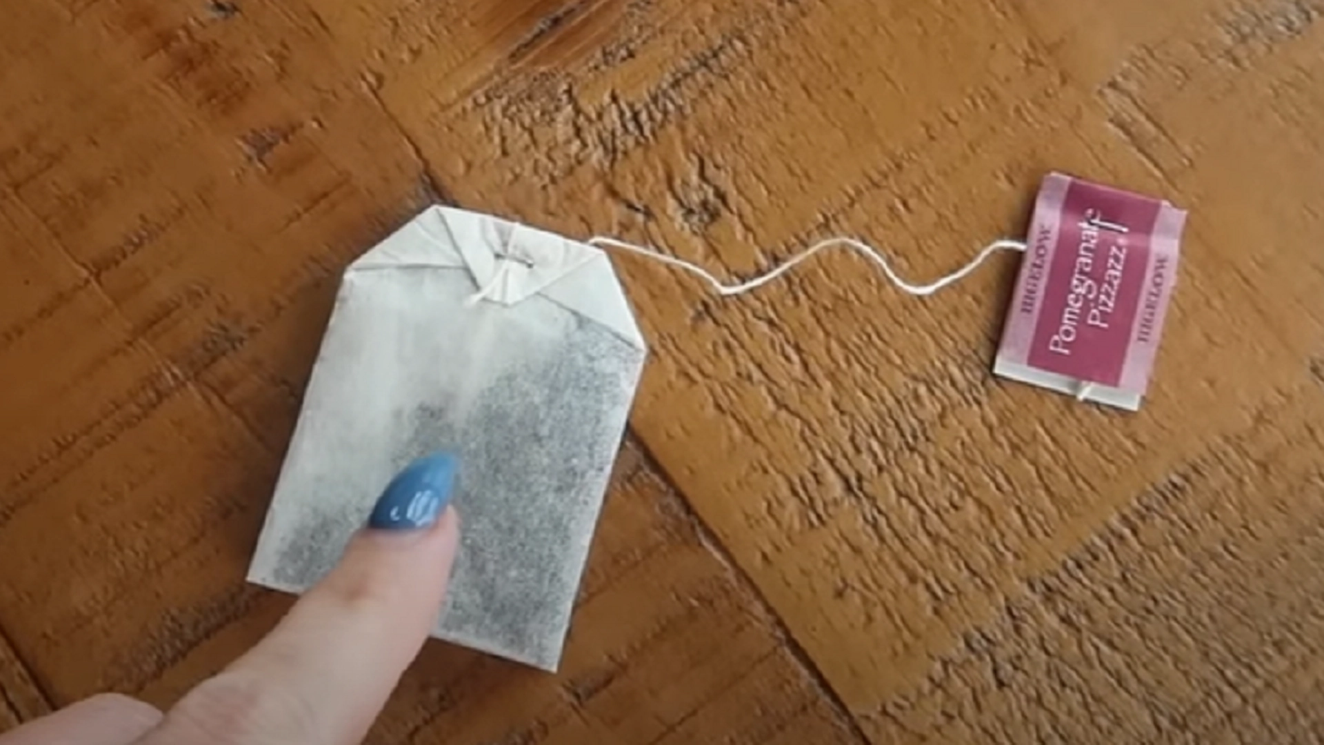 Hun gjør tepose-trikset bare noen få nordmenn vet om: Når du ser det, vil du gjøre det samme