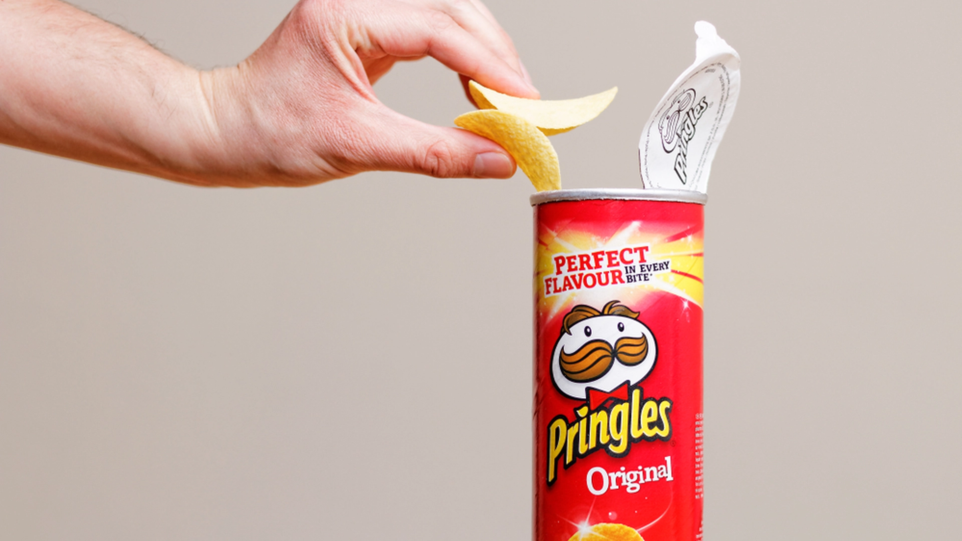 Internett er i sjokk: Du har spist Pringles feil hele livet