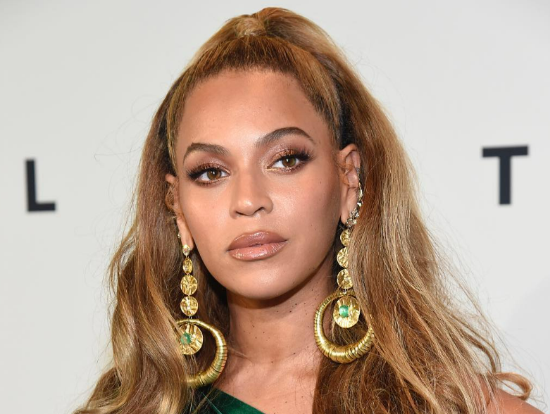 Usher med sjokkerende avsløring om Beyoncé