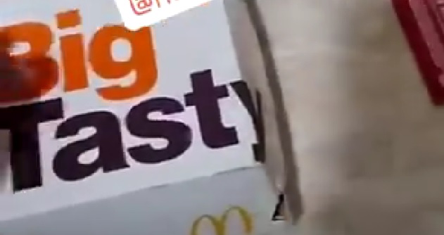 McDonalds-kunde raser: Fikk en Big Tasty med en krypende overraskelse