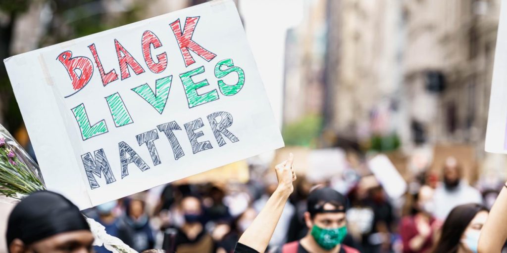 Foreldre raser: Læreren fikk små barn til å bruke «blackface» som en del av undervisningen