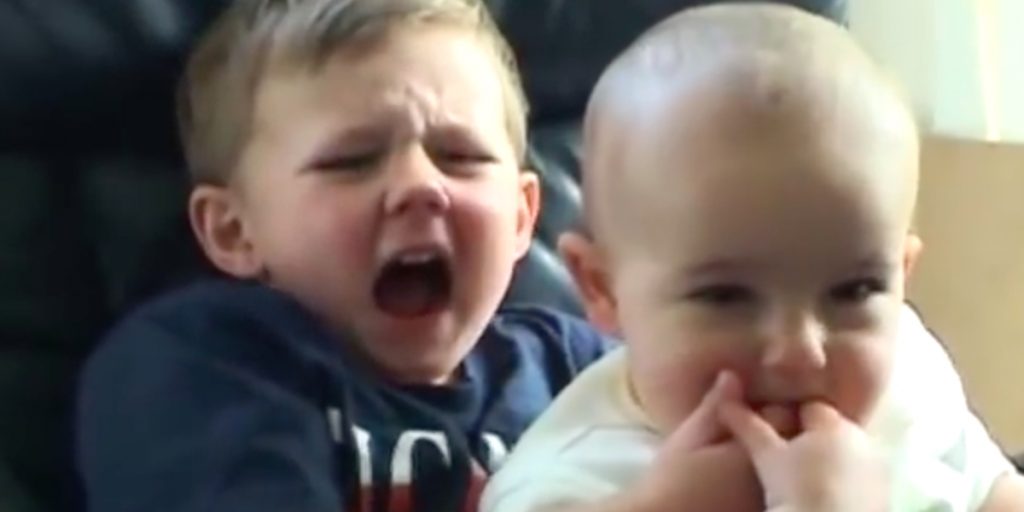 Husker du ‘Charlie Bit M’-videoen? Slik ser guttene ut i dag