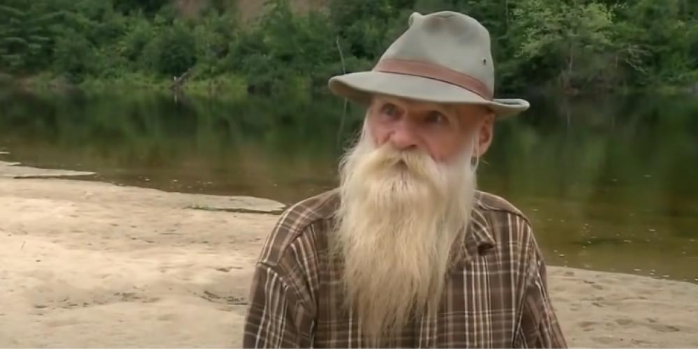 81 år gamle David har bodd alene i skogen i 27 år: Nå er han i fengsel