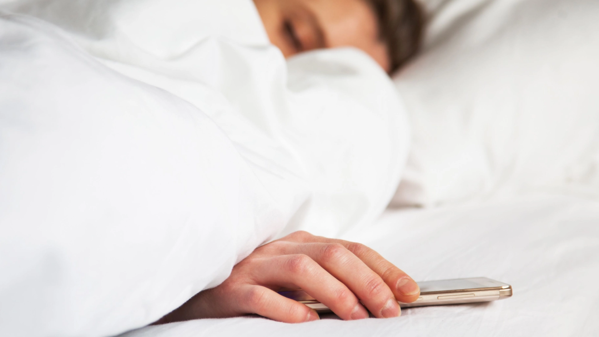 Husk å slå av dette på telefonen når du sover – og nei, det er ikke lyden
