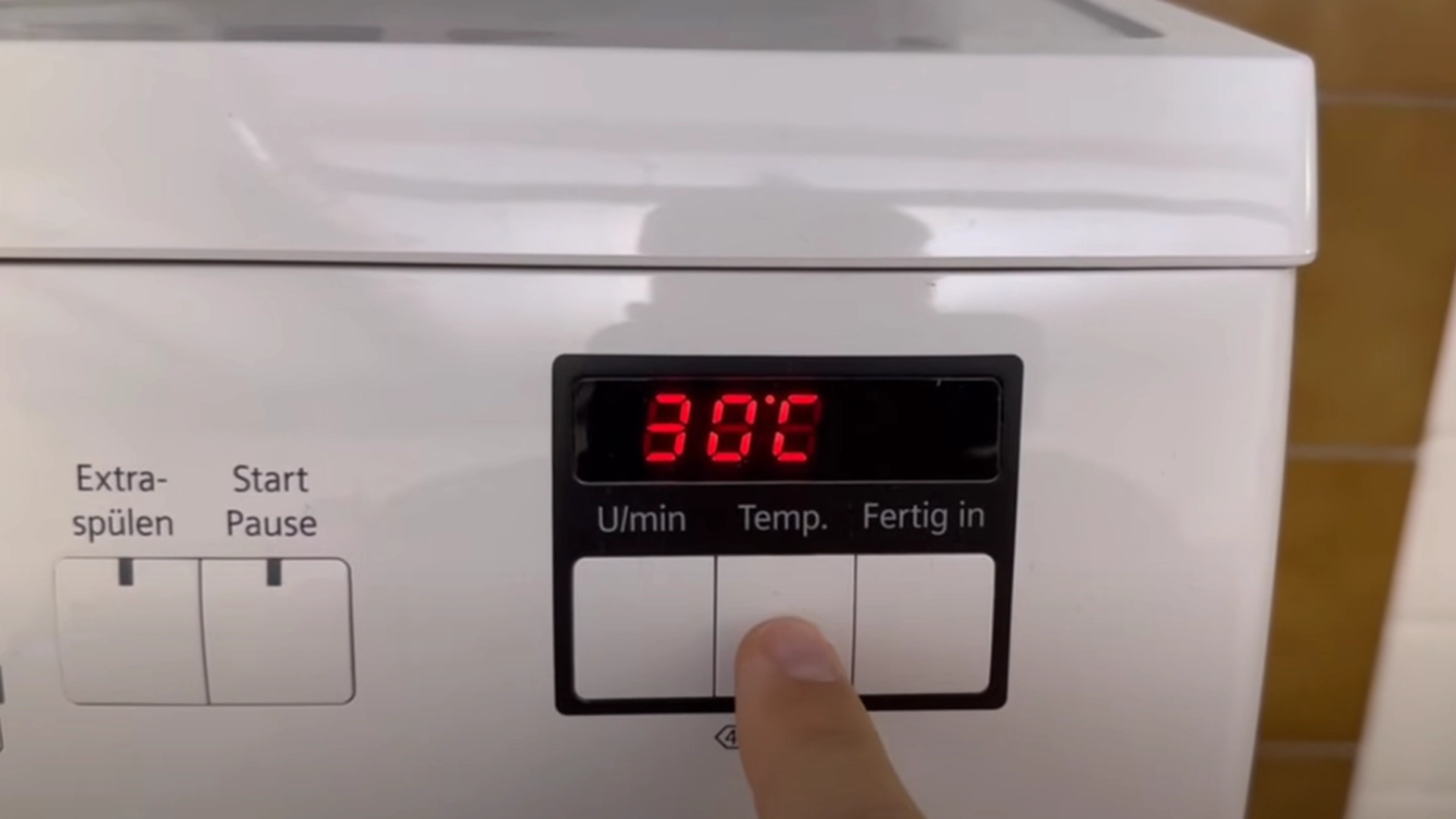 Alle med vaskemaskin trenger å se denne videoen: Det er genialt