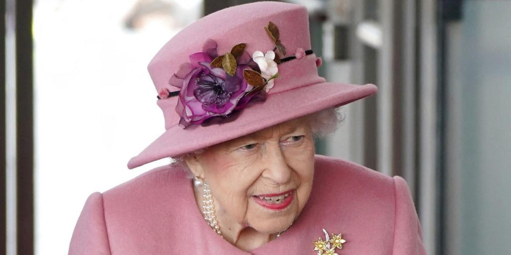 Dronning Elizabeth dropper enda en tradisjon: Buckingham Palace er tause om saken