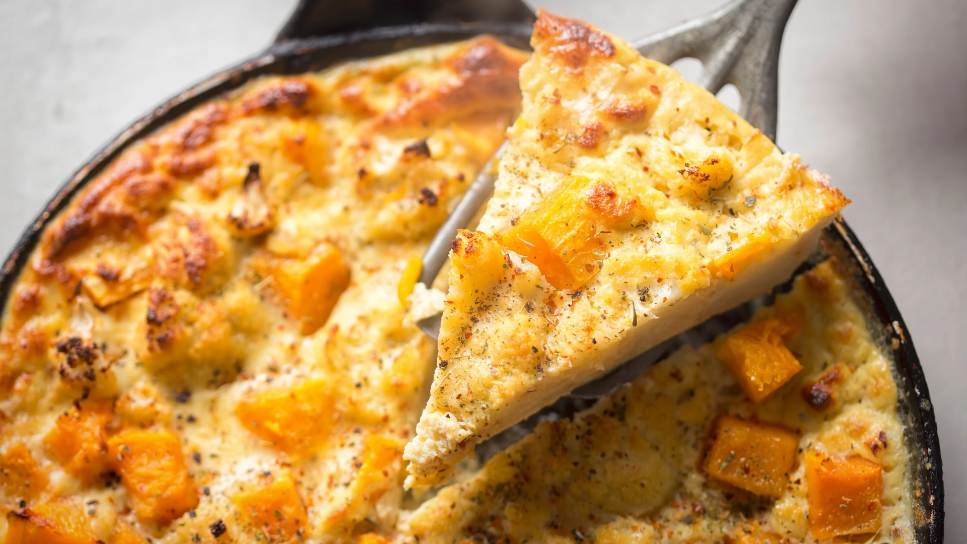 Gresskar- og geitost frittata: En smakfull favoritt