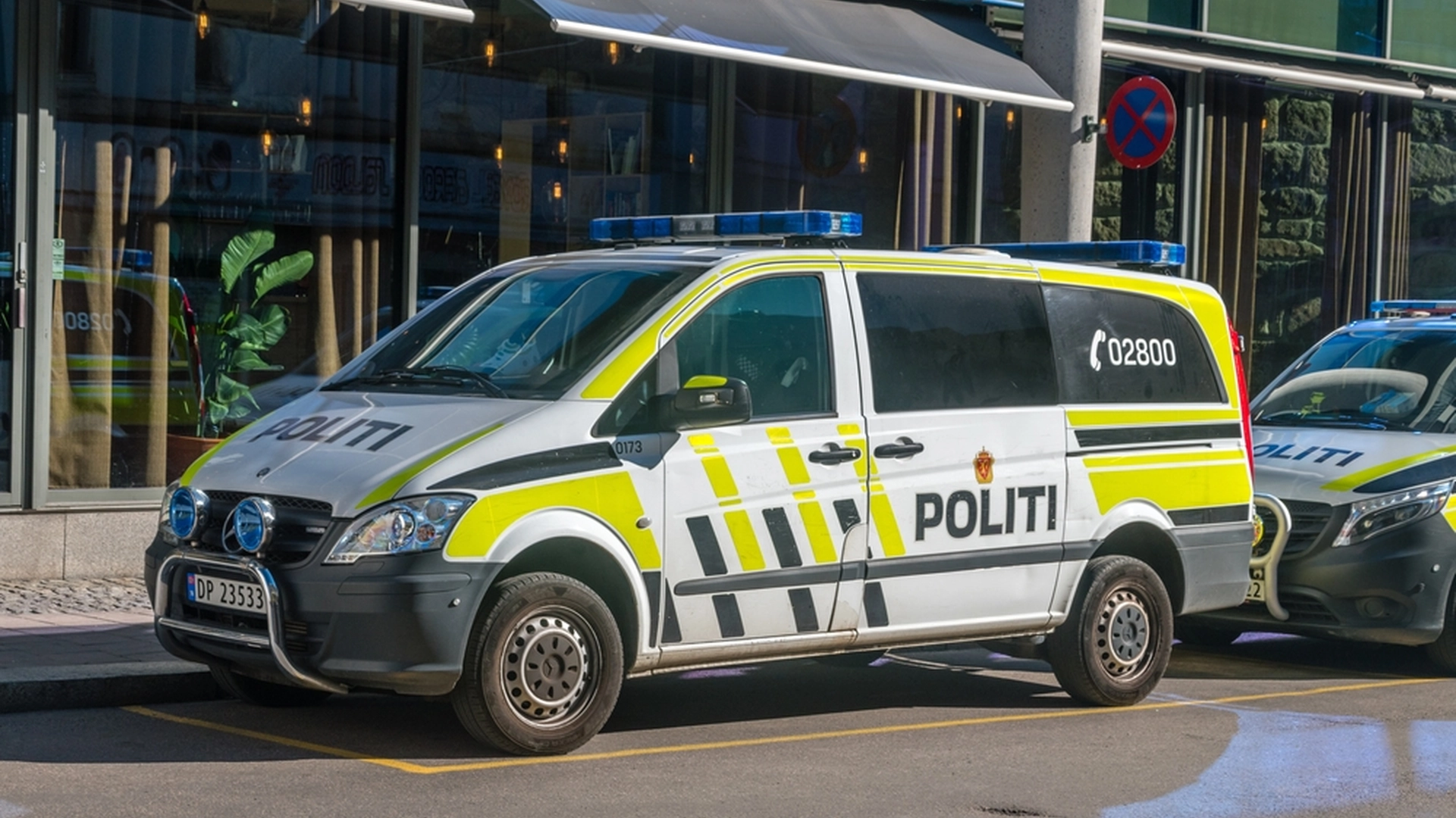 Kåre og kona våknet til en bil i stua: «Det var litt av en opplevelse»