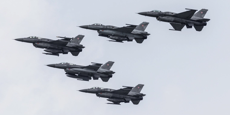 Etter F-16-vedtak: Nå advarer han Europa