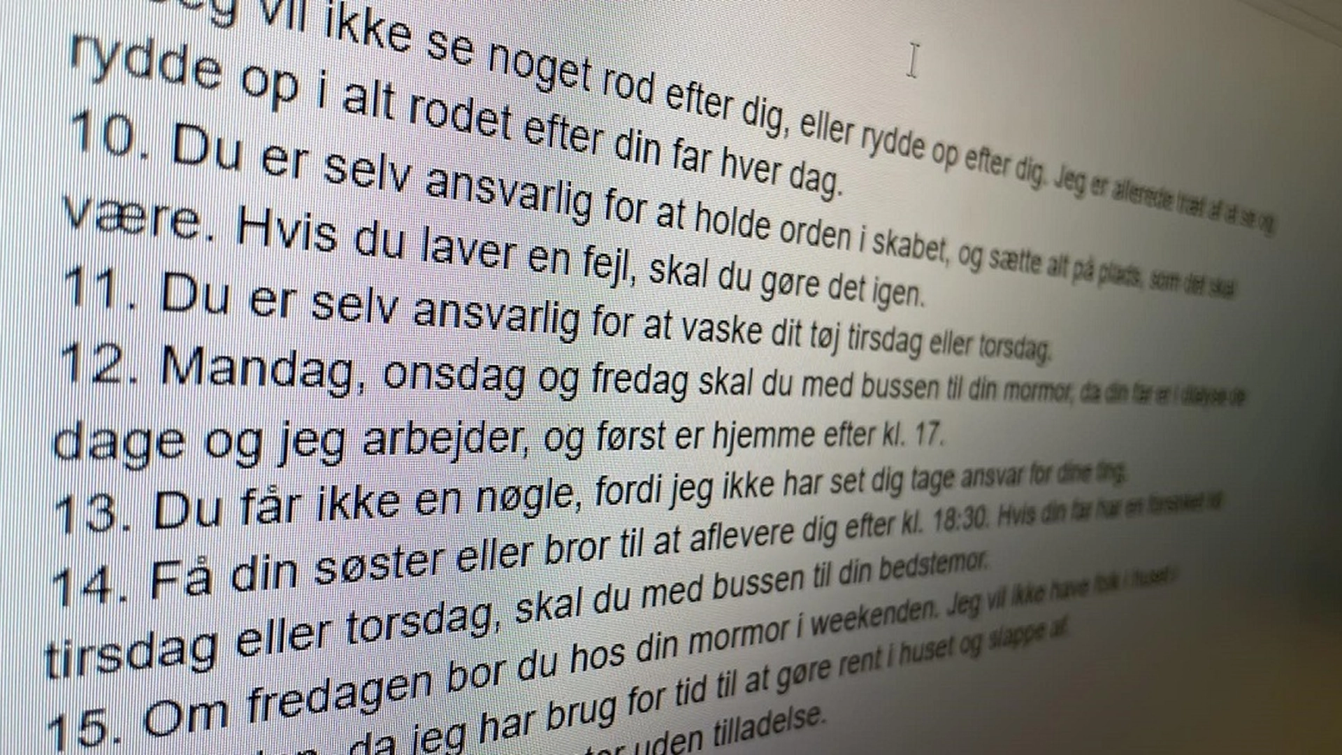 Stemors regler for 15 år gammel gutt sjokkerer: Bare vent til du leser regel nummer 18