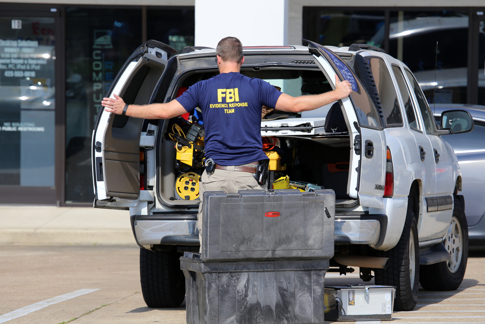 Bevæpnet mann prøvde å storme FBI-kontor