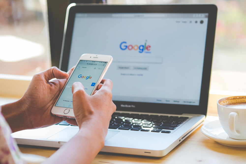 Derfor er det lurt å slette søkeloggen på Google