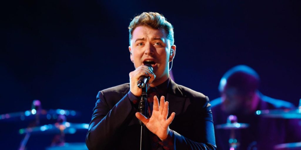 Sam Smith kaster klærne: Overlater nesten ingenting til fantasien