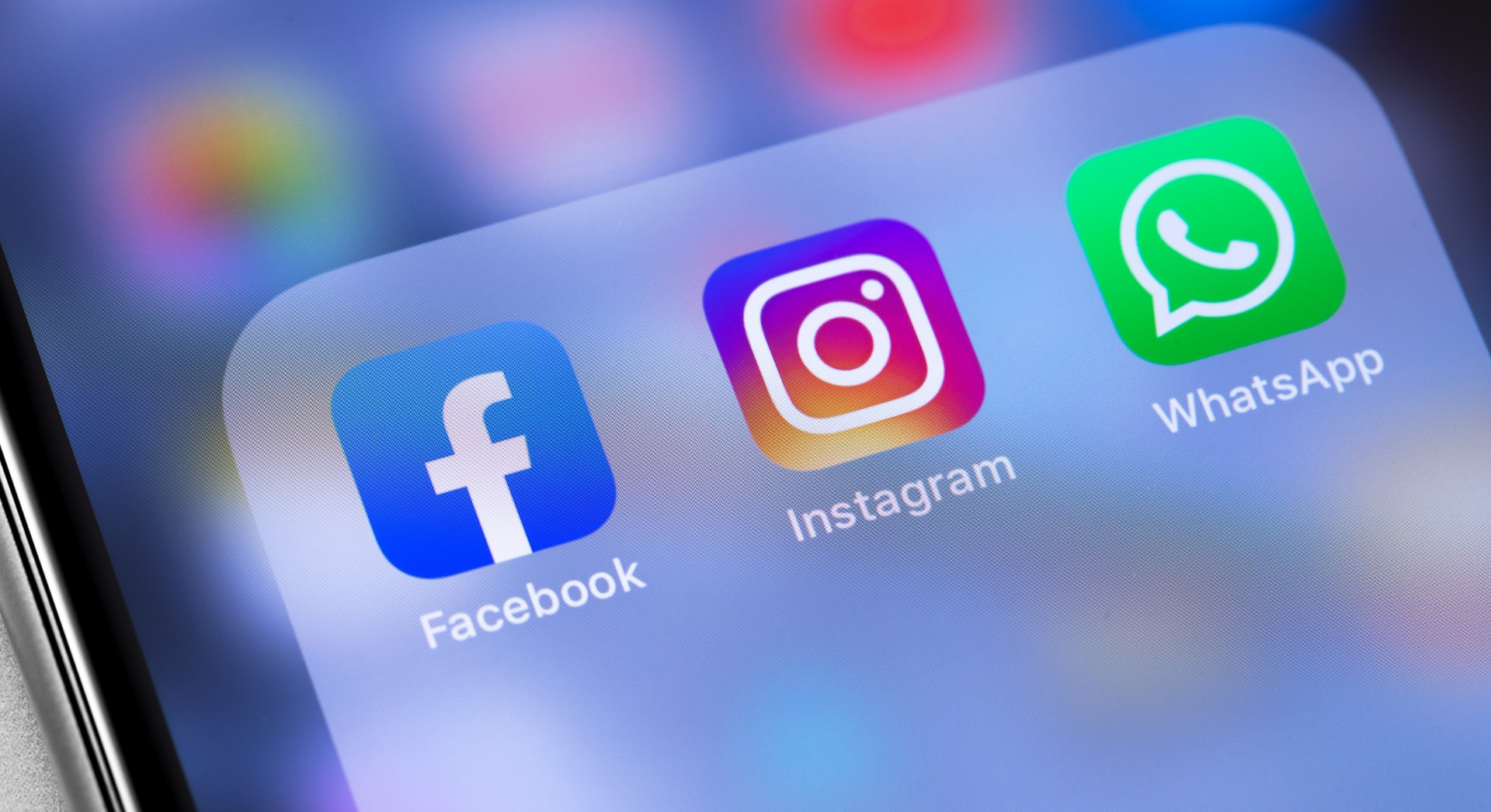 Instagram og Facebook: Kan nå få avgift
