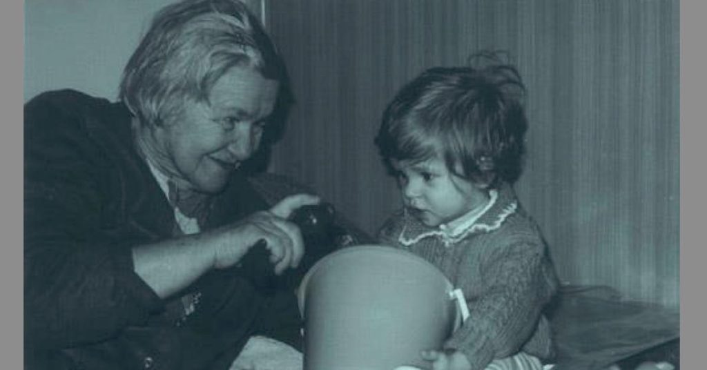I flere år la hun tusenvis av barn i likkister og bokser inntil de tok henne – årsaken vil få deg til å gråte