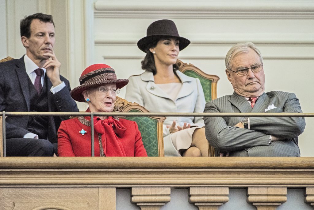 Prins Joachim avviser onde rykter mot sin far