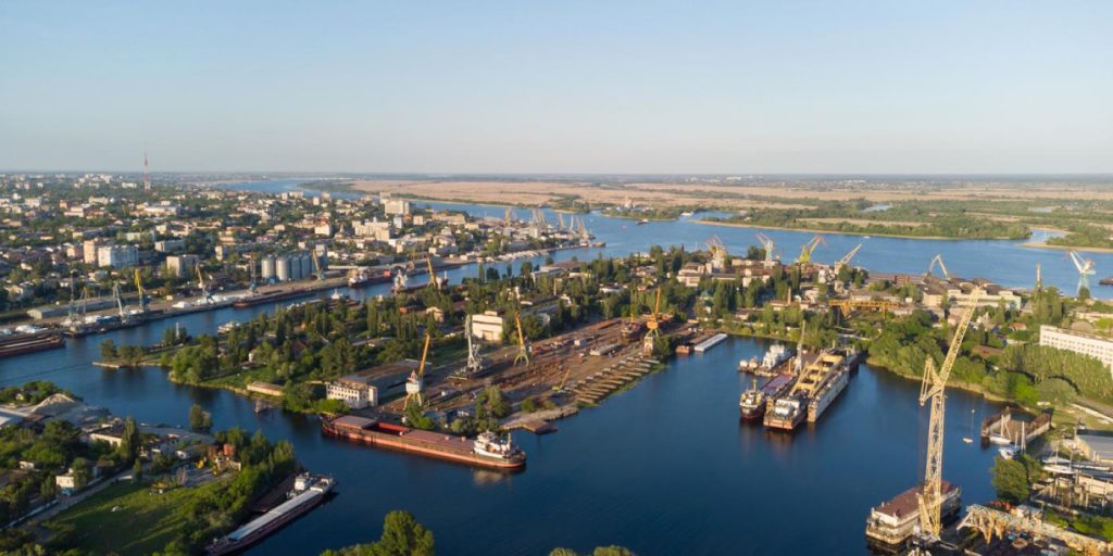 Russland hevder å ha overtatt viktig havnbyen
