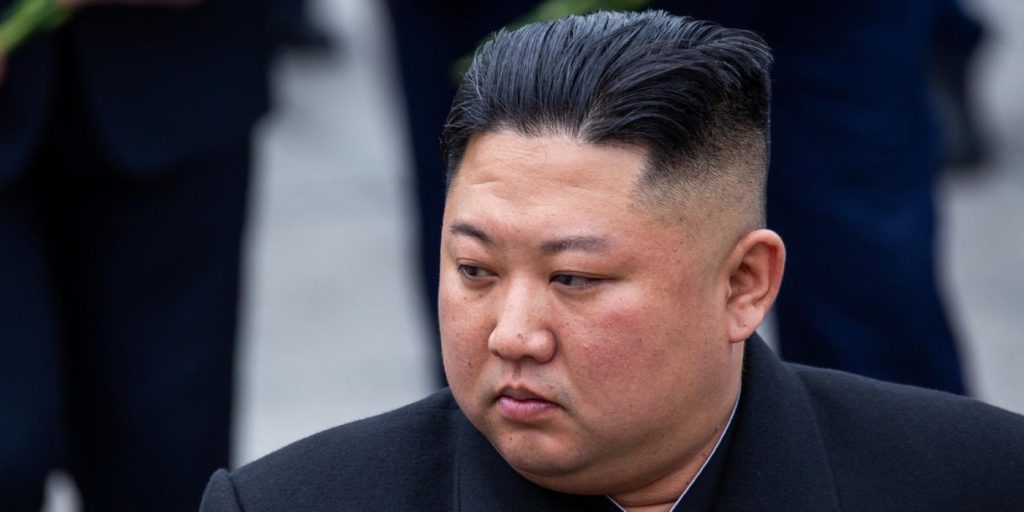 Media: Kim Jong Un på vei til Russland for å selge våpen til Putin
