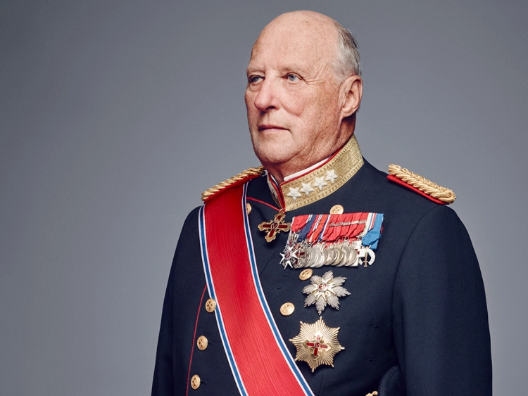 Derfor hedres kongen med medalje
