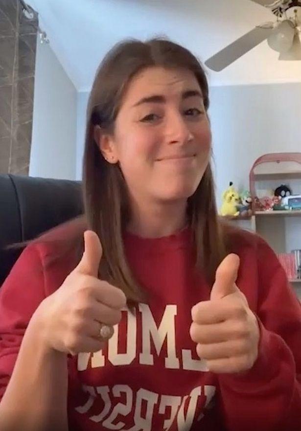 Leah angrer på corona tatovering