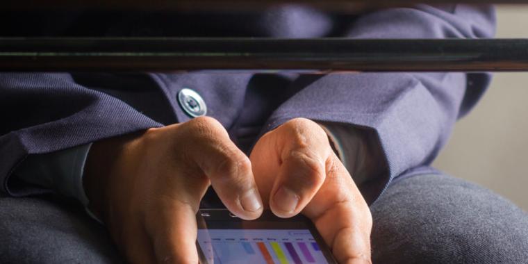 Mannen var helt blek i hodet da han kikket på telefonen under middagen: ‘Aldri har hjertet mitt banket raskere’