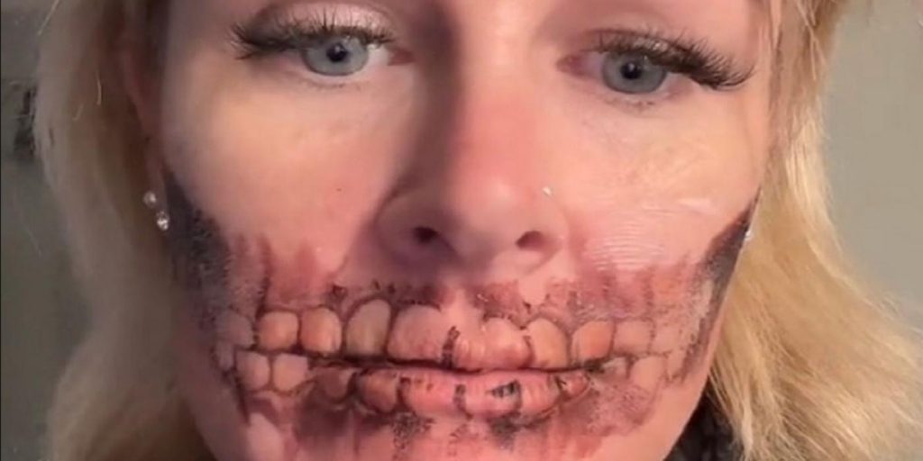 Kvinne med skummel ansiktstatovering til Halloween: Får sjokk når hun vil fjerne den