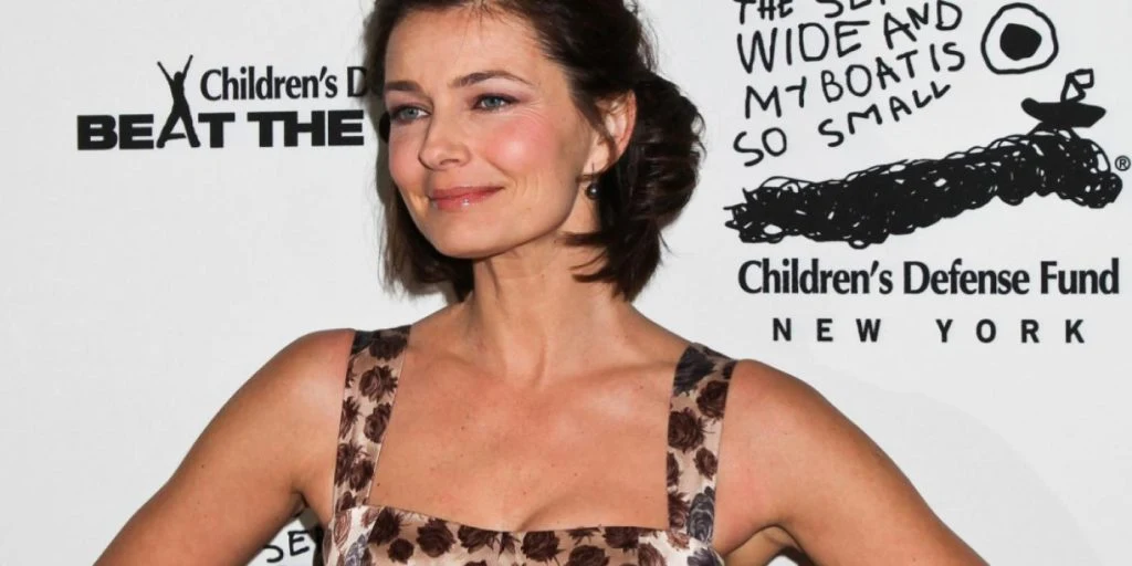 Supermodell Paulina Porizkova kaster alle klærne: Feirer bursdag med pikant bilde