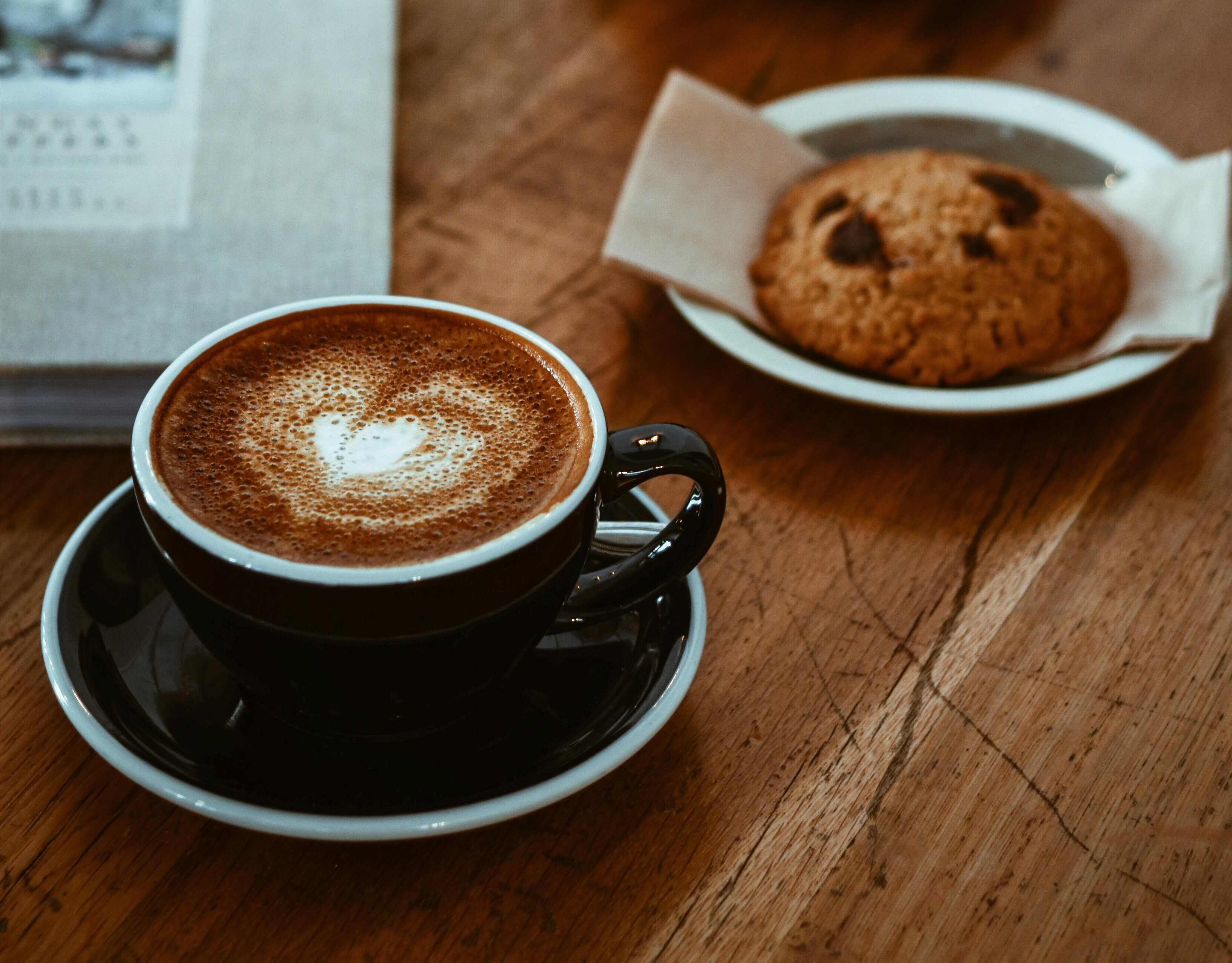 Hvor tidlig på dagen bør du slutte å drikke kaffe? Eksperten har svaret