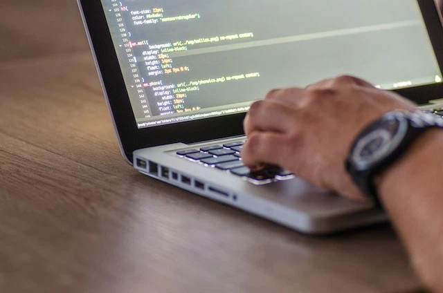 Tidsbesparende strategier: Hvordan CRM kan frigjøre timeplanen din for mer produktivt arbeid