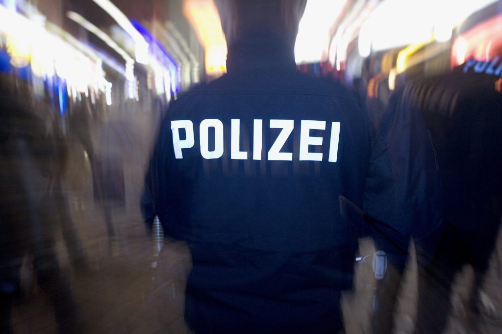 Kaos på sykehus: Politiet måtte kaste tåregass og avfyre skudd