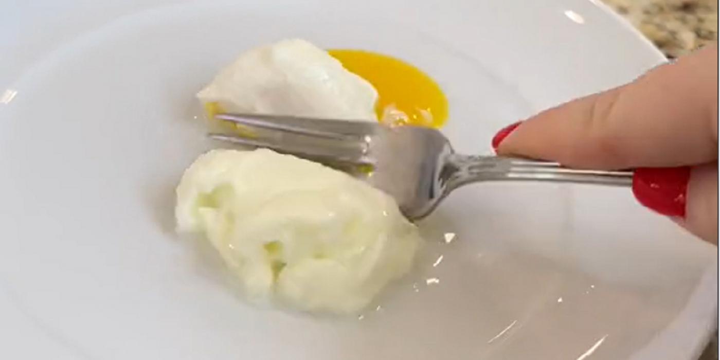 Du har posjert egg feil hele livet – mikrobølgeovnen gir en perfekt flytende eggeplomme