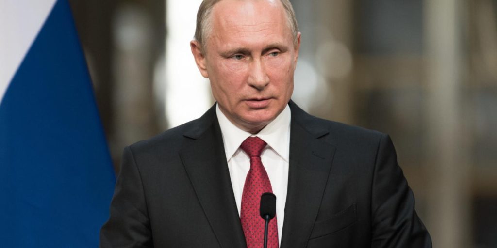 Talsmann bekrefter: Vladimir Putin gir opp