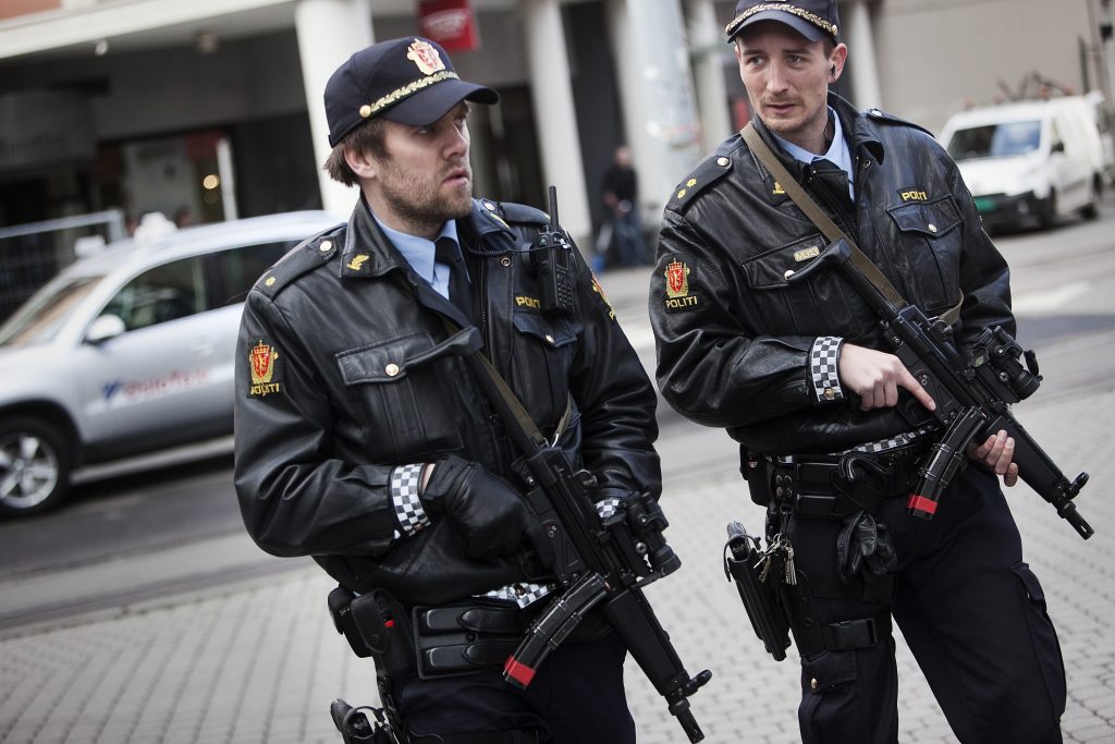 PST sier ja til generell bevæpning av norsk politi