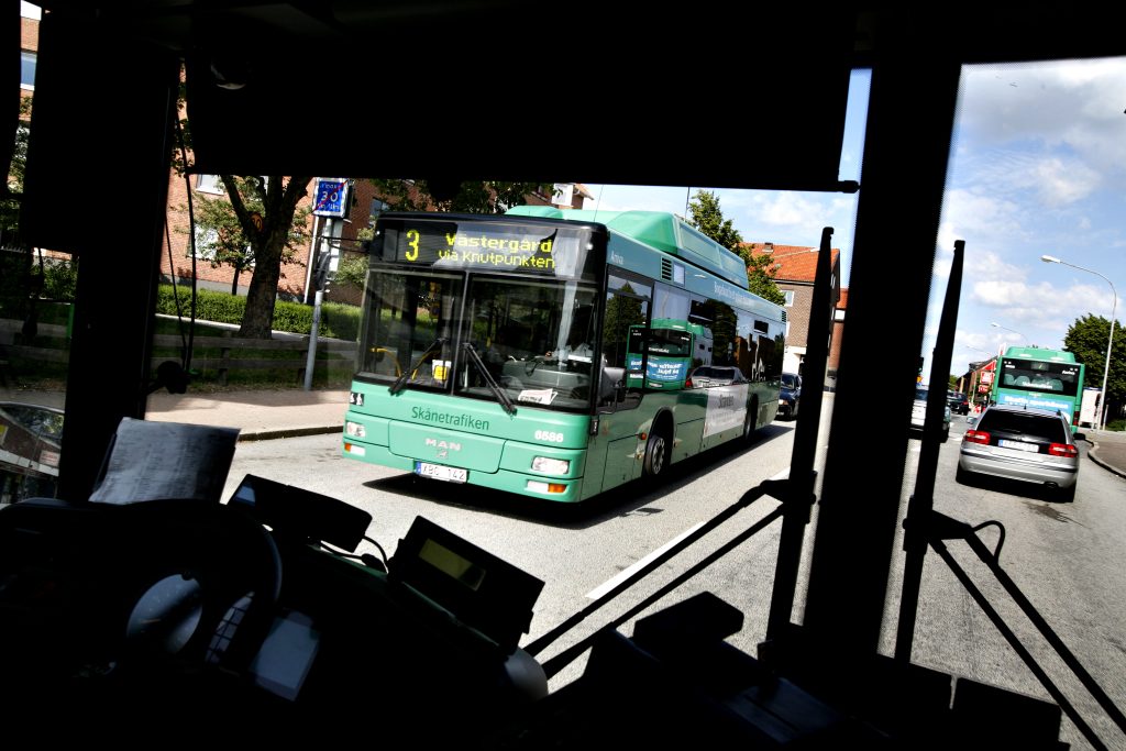 14-årig jente ble seksuelt krenket av eldre mann – så gjorde bussjåføren noe helt uventet