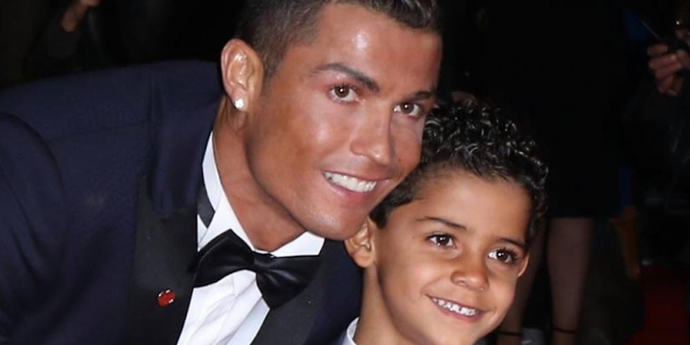 Cristiano Ronaldo med gode nyheter om tvillinger
