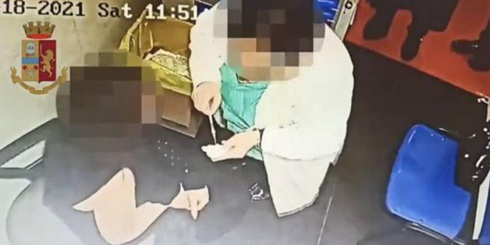 Sykepleier avslørt i vaksinesvindel på overvåkningsvideo: Nå er hun arrestert