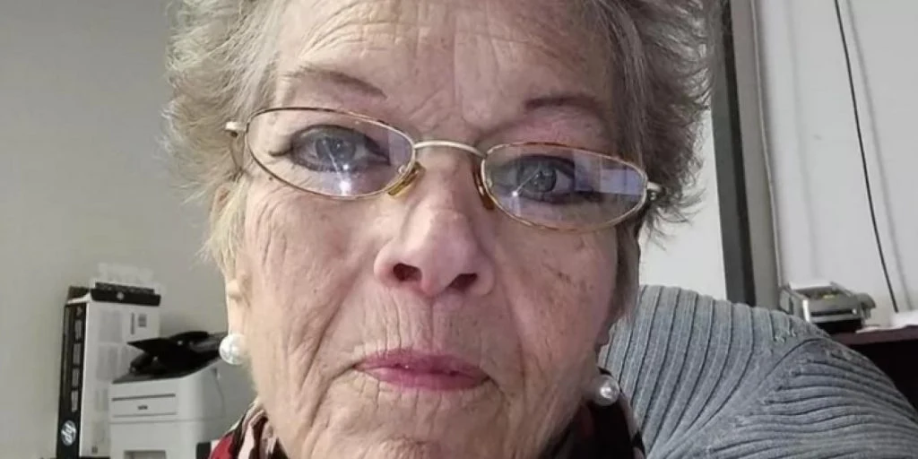 Biltyv slo 72 år gammel kvinne og stjal bilen hennes: Men karma slo til med en gang