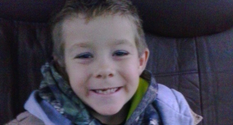 8 år gamle Nicolas forsvarte sin venn og ble spyttet på: Så fikk han en god idé