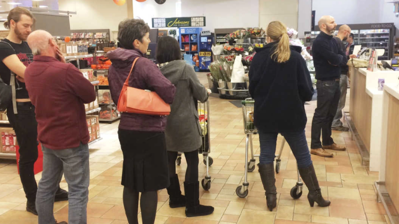 Han lurte seg foran i køen i supermarkedet: Det ble hans livs hell
