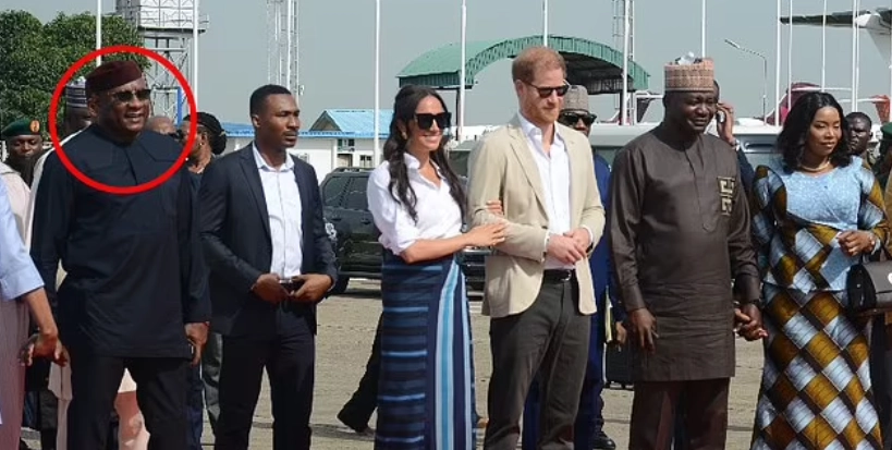 Nigeria-besøk tar uventet vending: Harry og Meghan ønsket velkommen av etterlyst mann