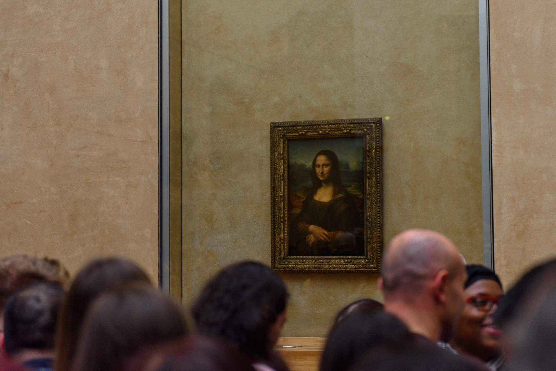 Aktivister kaster suppe på den verdenskjente Mona Lisa